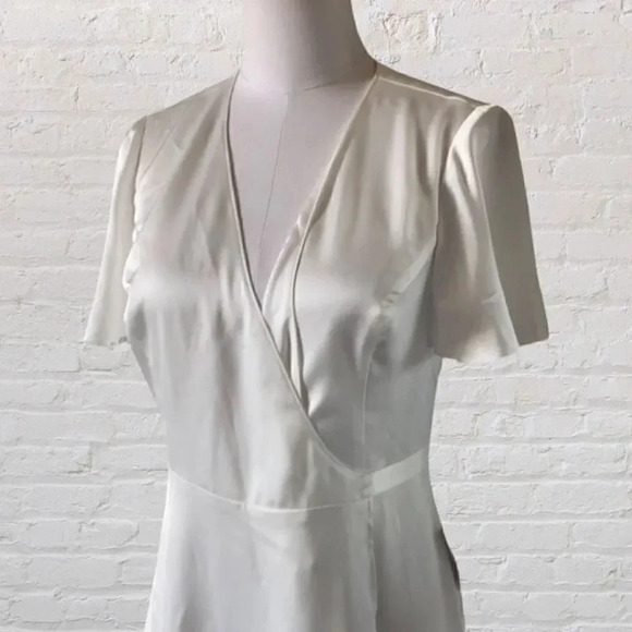 NWT Show me Your Mumu Noelle White Flutter Wrap Dress Size Small - Picture 3 of 9